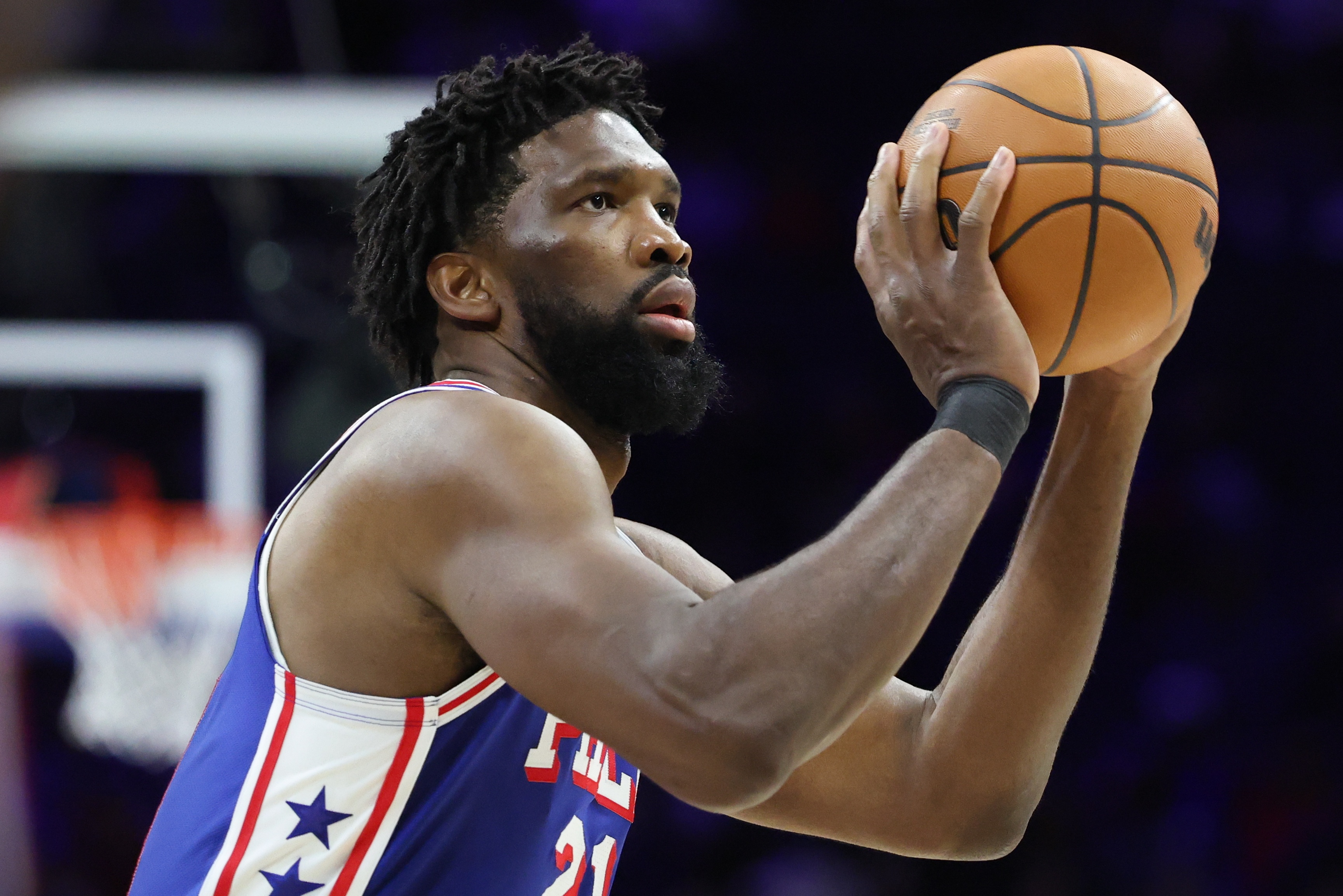 天博体育官方网站-最后时刻送关键大帽！恩比德19中8砍下29分6板 罚球13中10